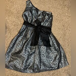 Forever 21 One-Shoulder Black and Gray Dress